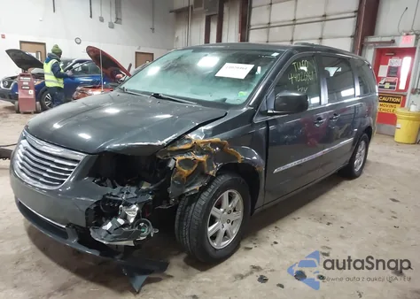 2012 Chrysler Town & Country Touring z USA, uszkodzony, nr VIN 2C4RC1BG9CR190065